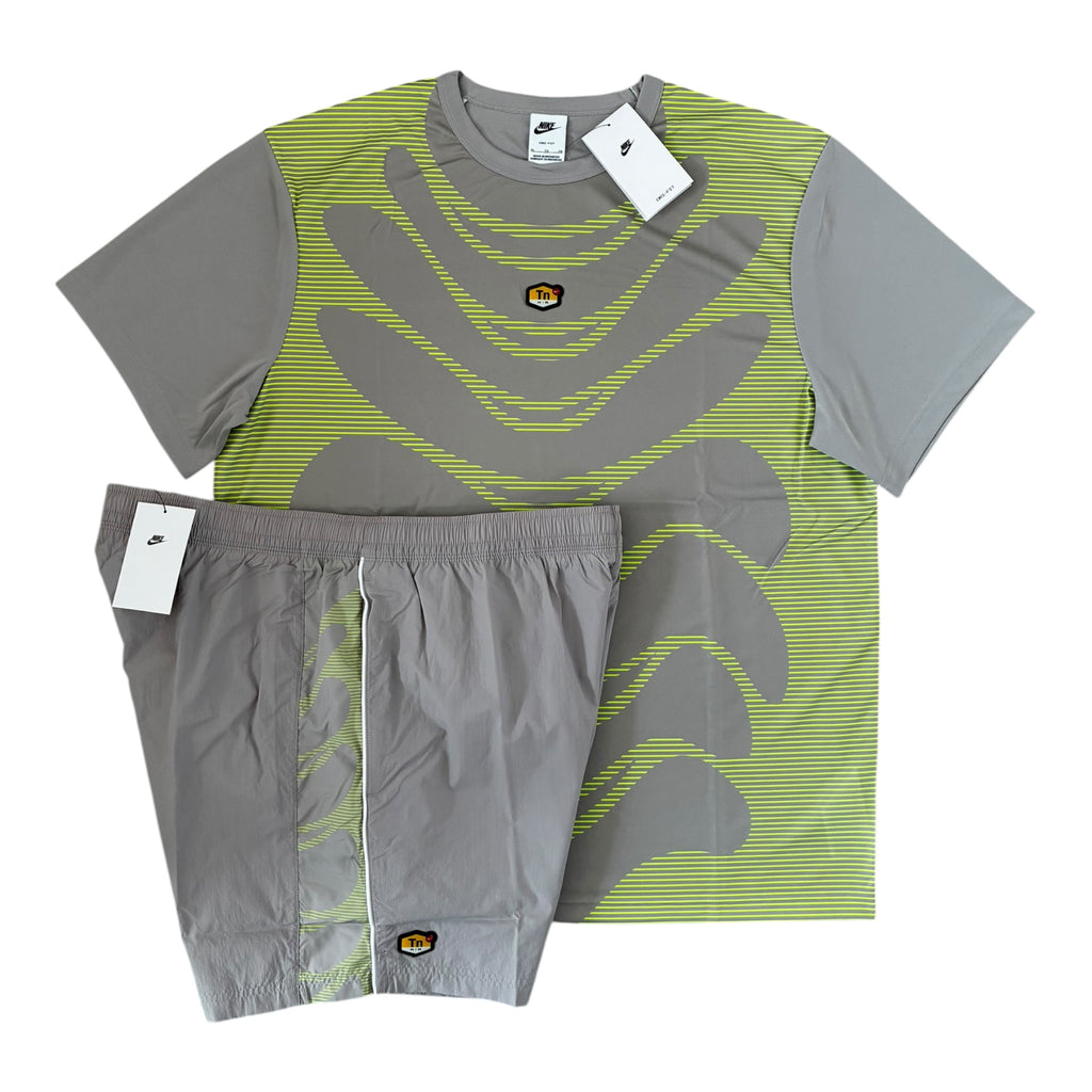 Nike Air Max Plus TN Tuned T-Shirt & Shorts Set