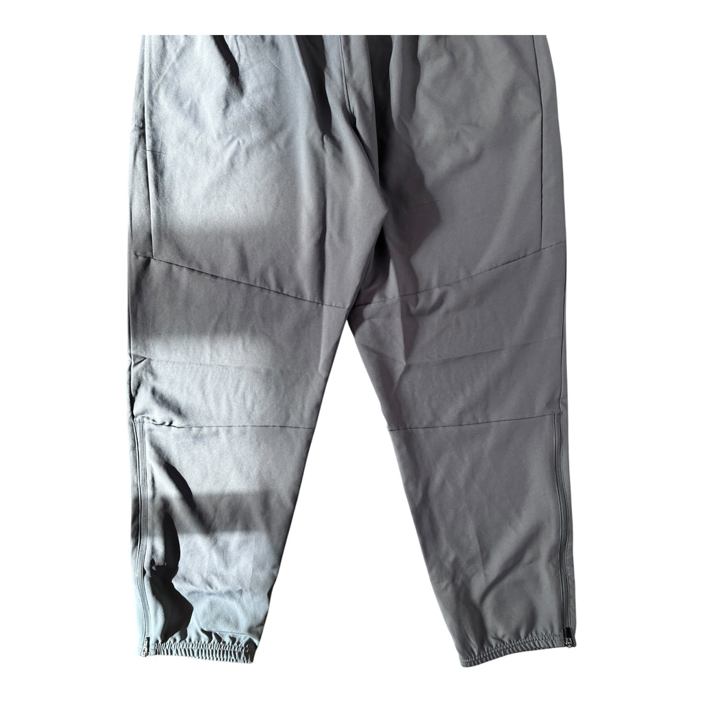 Nike Challenger Woven Track Pants – Smoke Grey