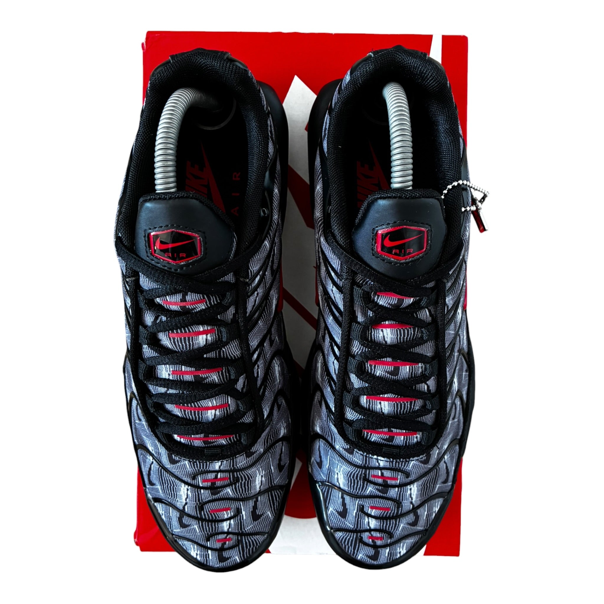 Nike Air Max Plus TN Black/University Red-White