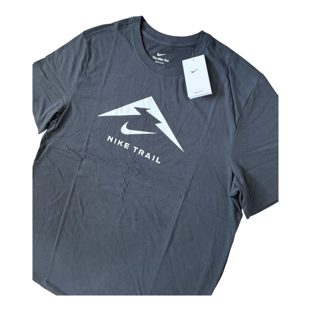 Nike Trail T-Shirt & Shorts Set