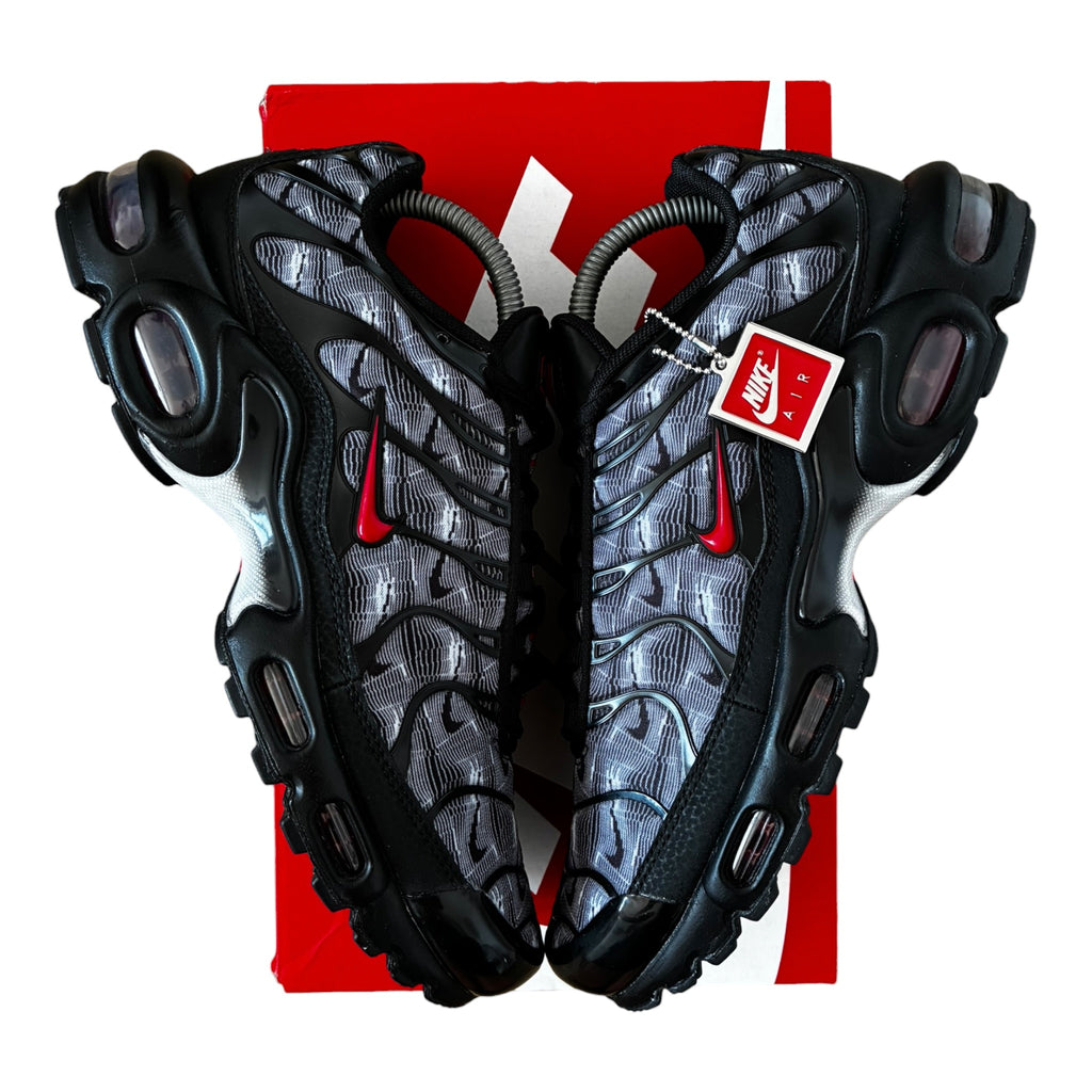 Nike Air Max Plus TN Black/University Red-White