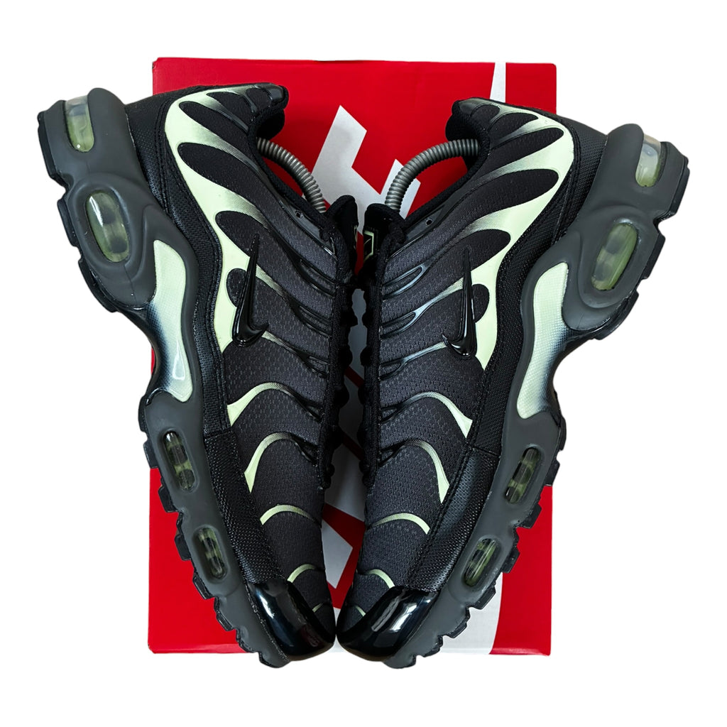 Nike Air Max Plus TN Iron Grey/Black-LT Liquid Lime