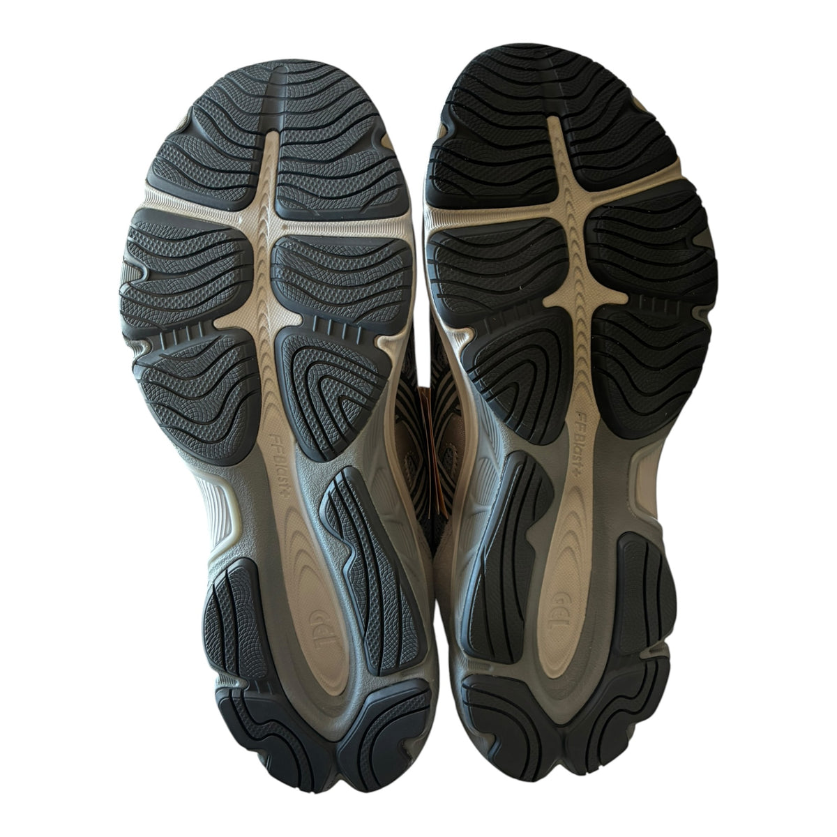 Asics Gel-NYC 2.0 – Gravel/Piedmont Grey