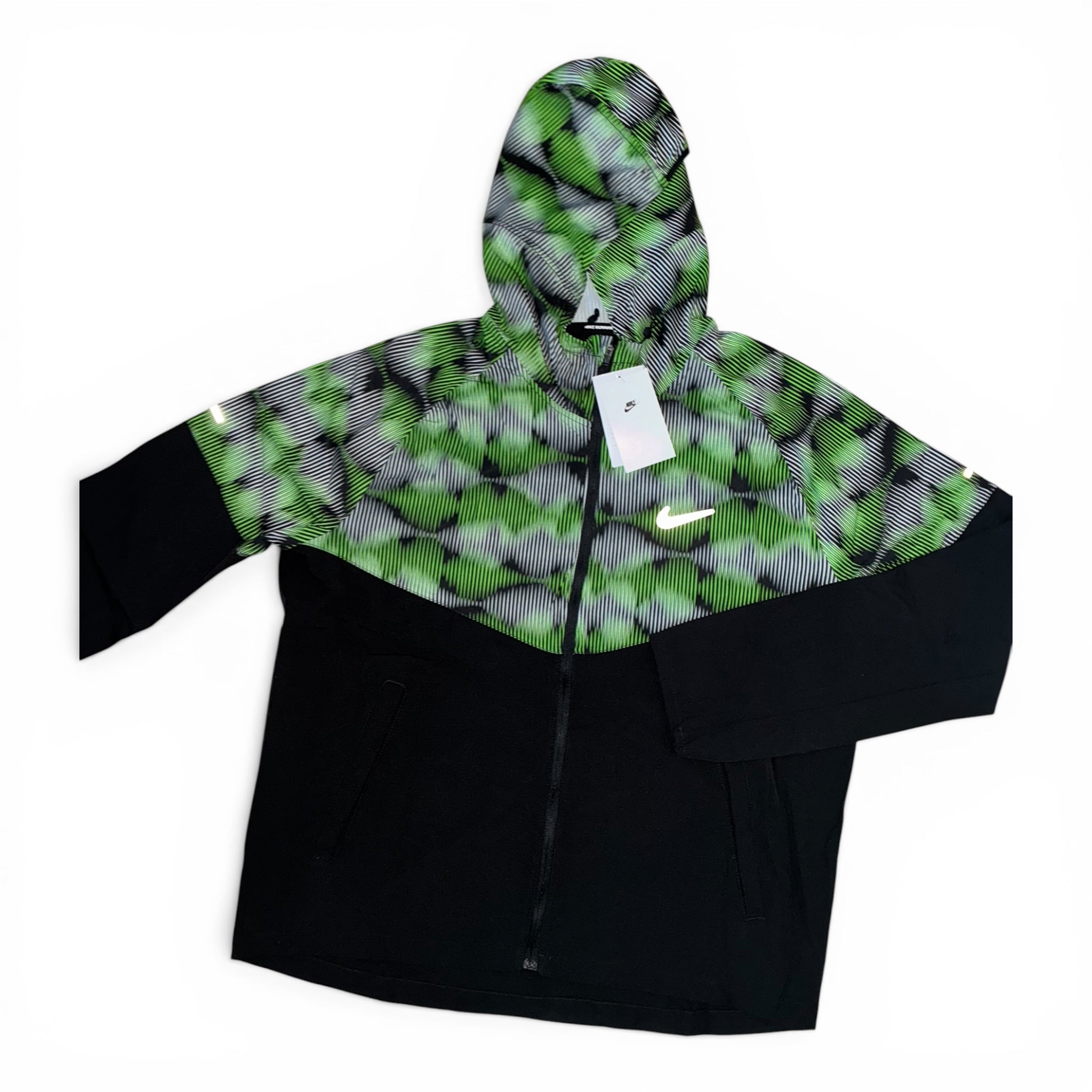 Nike Festival Sound-Wave Windbreaker T-Shirt & Shorts Set