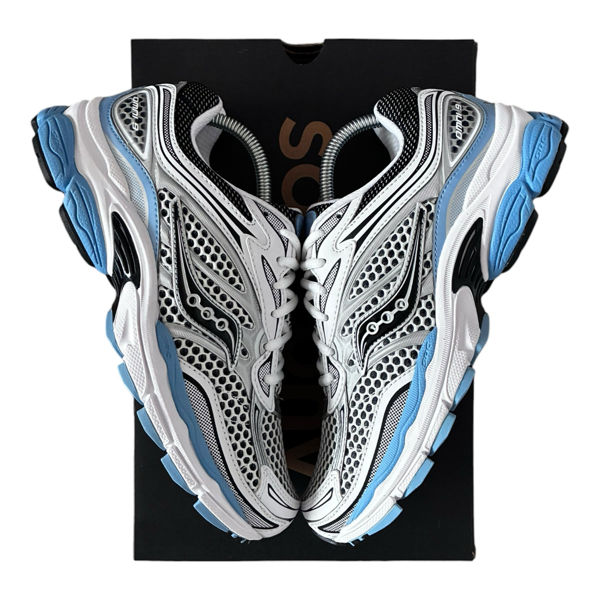 Saucony Progrid Omni 9 Blissful / White